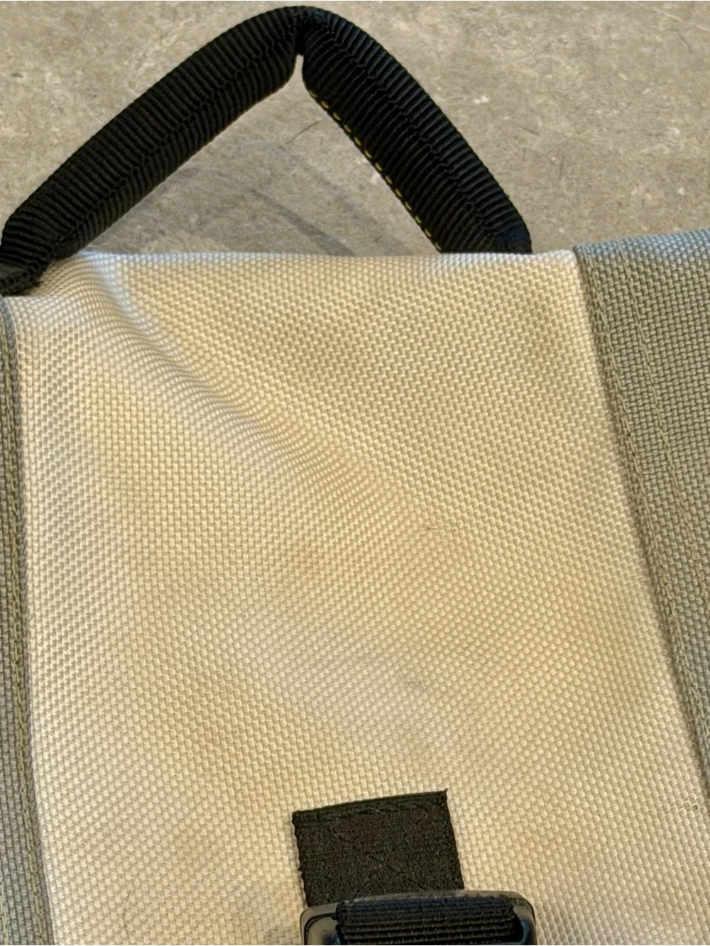 Timbuk2 Small Messenger Bag Gray White Crossbody Organizer